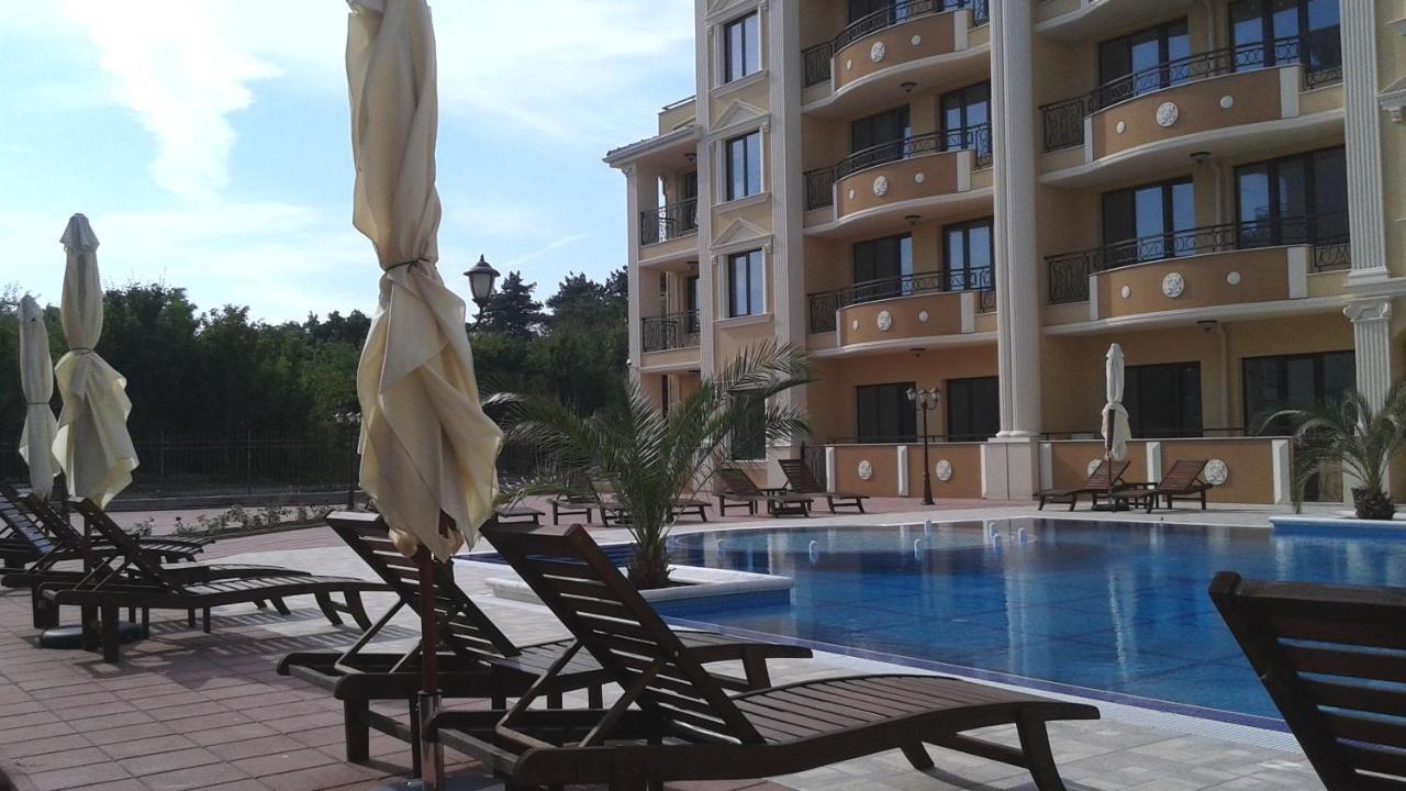 Flora Beach Private Aparthotel Pomorie Exterior foto