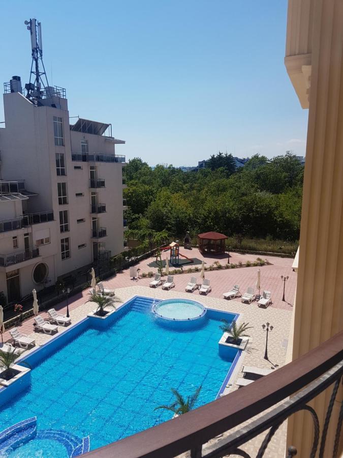 Flora Beach Private Aparthotel Pomorie Exterior foto