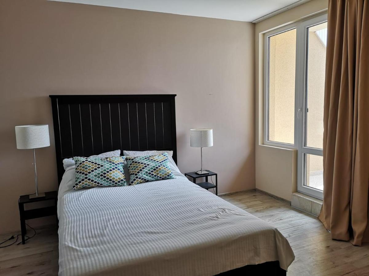 Flora Beach Private Aparthotel Pomorie Exterior foto